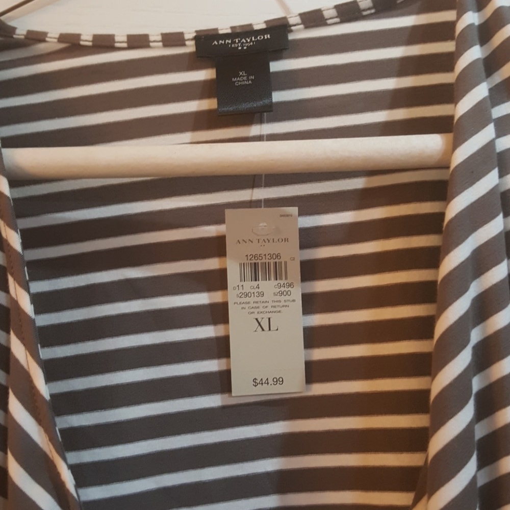 Top - Picture 2 of 2